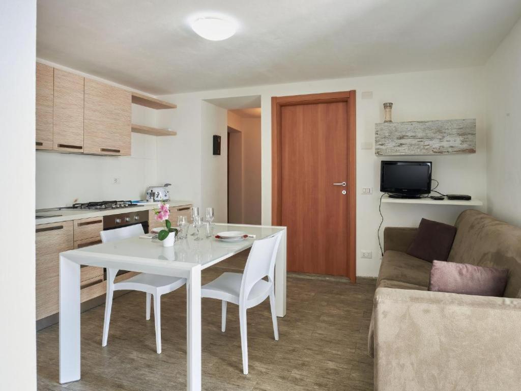 Rustico Maria Apartment Vercana ภายนอก รูปภาพ