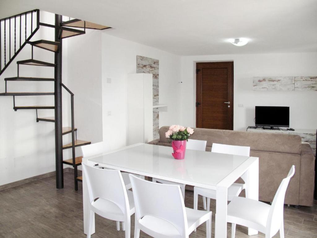 Rustico Maria Apartment Vercana ภายนอก รูปภาพ